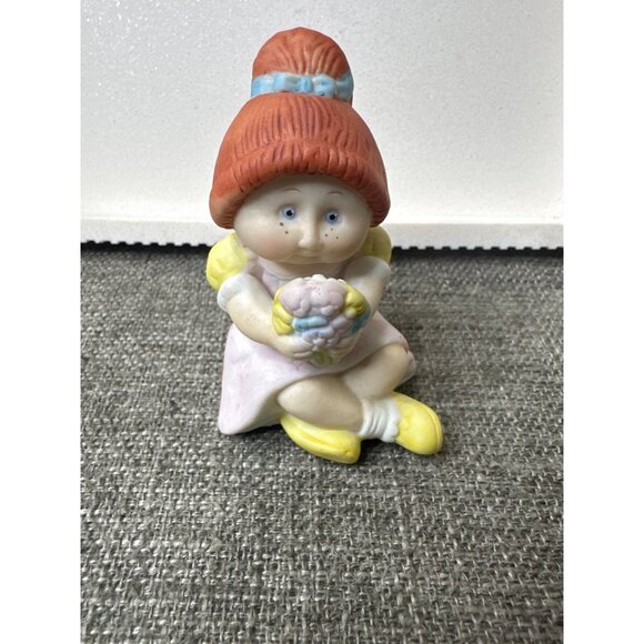 Vintage 1984 Cabbage Patch Ceramic Girl Red Hair Figurine Holding Flowers Spring - Picture 1 of 7